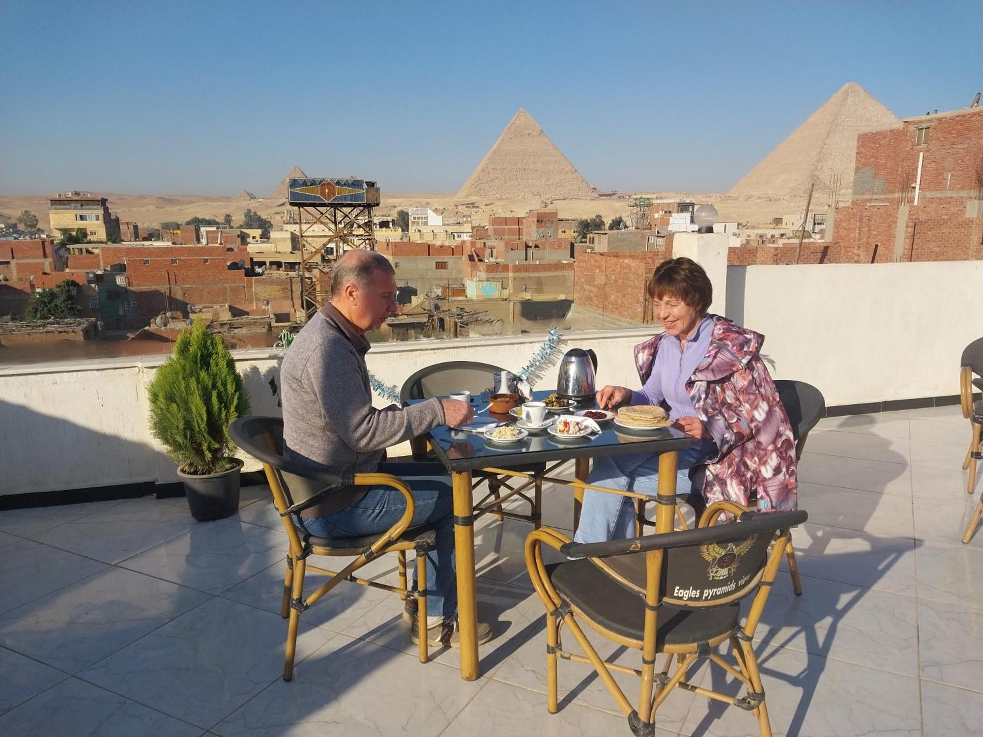 Eagles Pyramids View Hotel Kafrat al Jabal Luaran gambar
