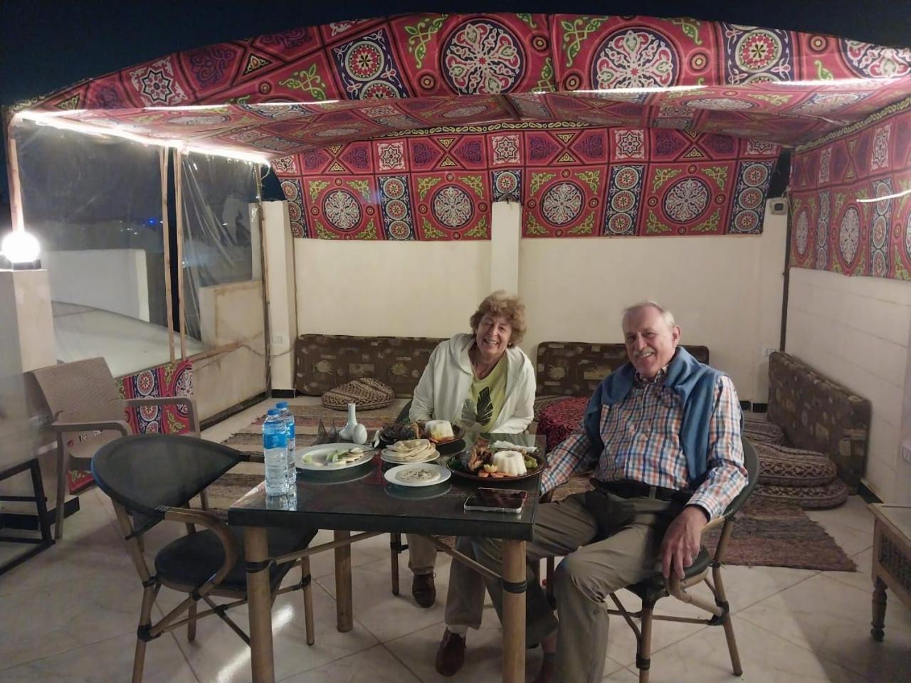 Eagles Pyramids View Hotel Kafrat al Jabal Luaran gambar