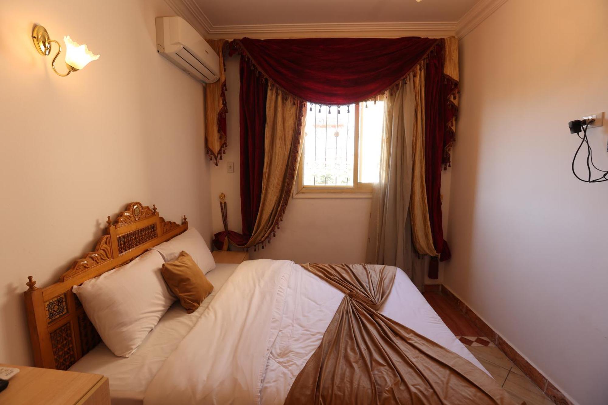 Eagles Pyramids View Hotel Kafrat al Jabal Luaran gambar