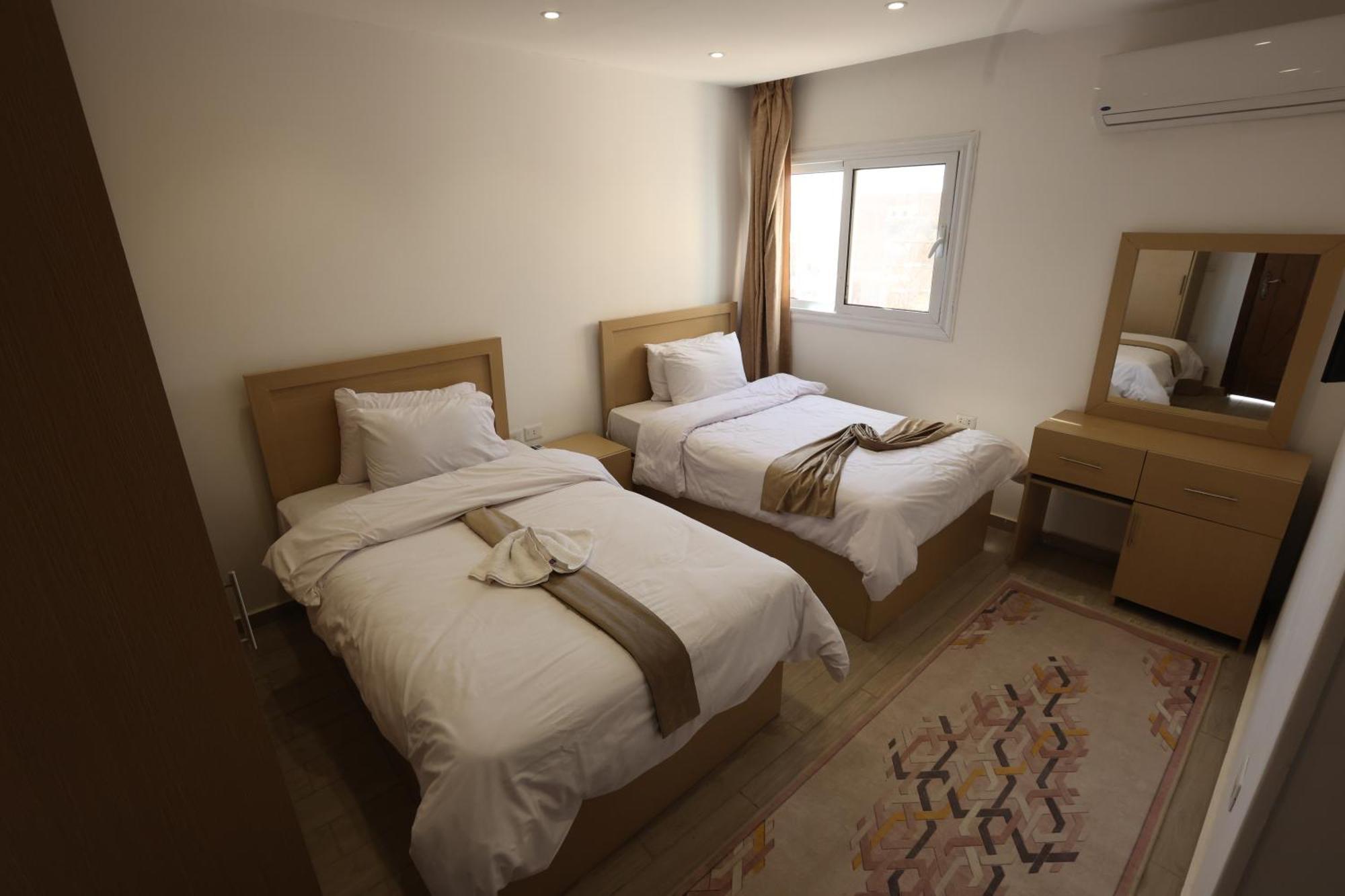 Eagles Pyramids View Hotel Kafrat al Jabal Luaran gambar